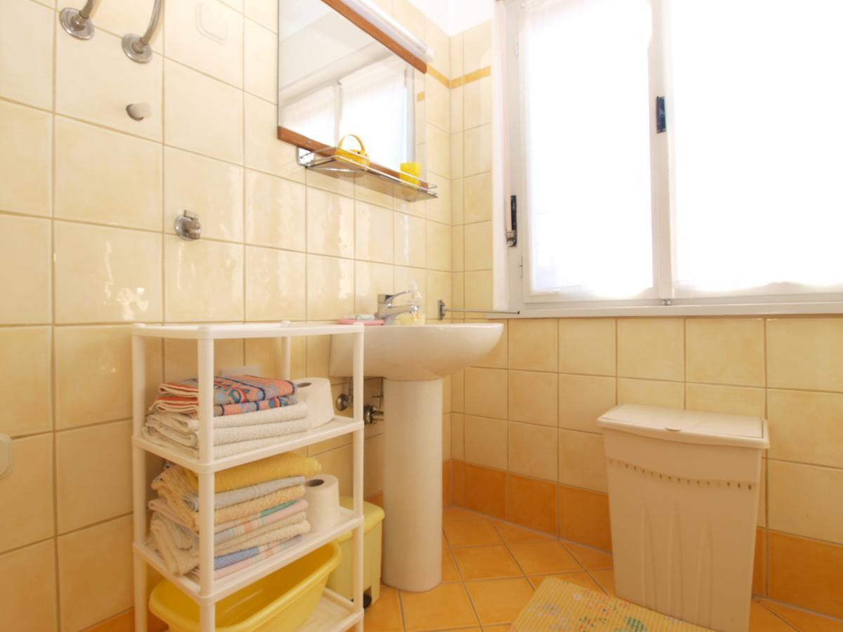 Apartments Mirela 1554 Pula Luaran gambar