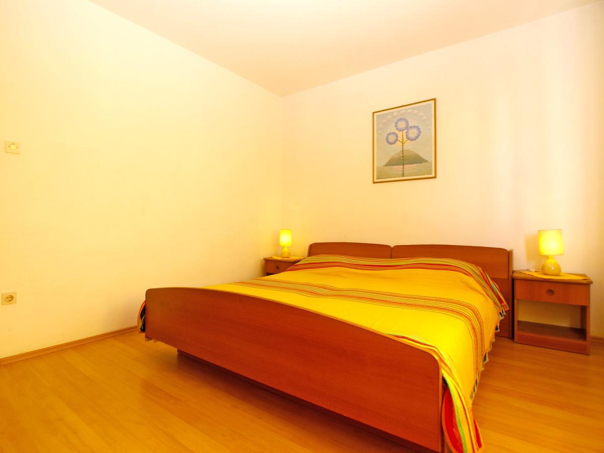 Apartments Mirela 1554 Pula Luaran gambar