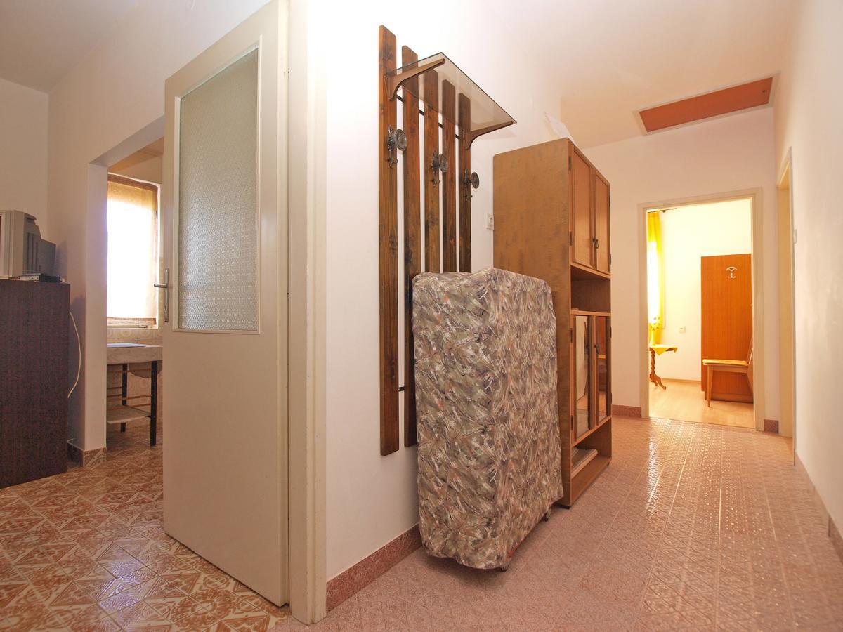 Apartments Mirela 1554 Pula Luaran gambar