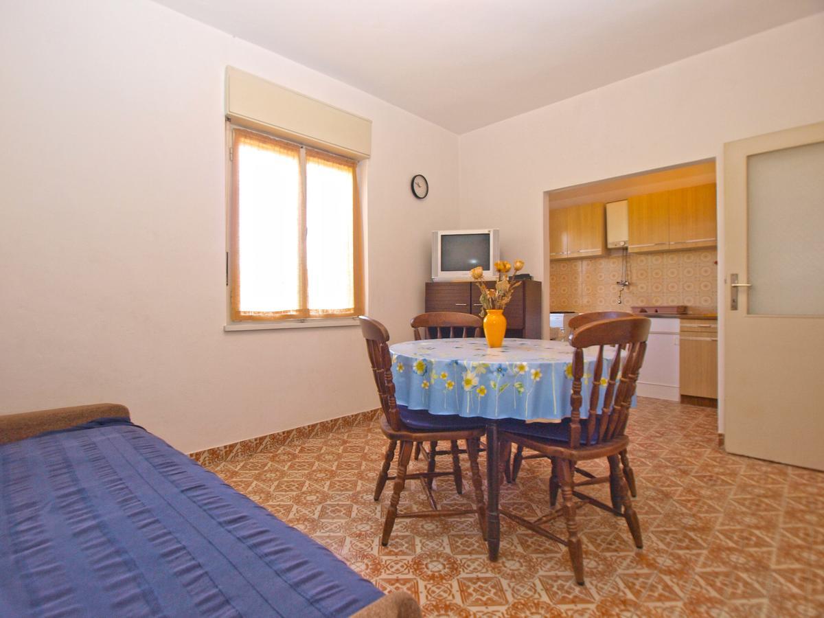 Apartments Mirela 1554 Pula Luaran gambar