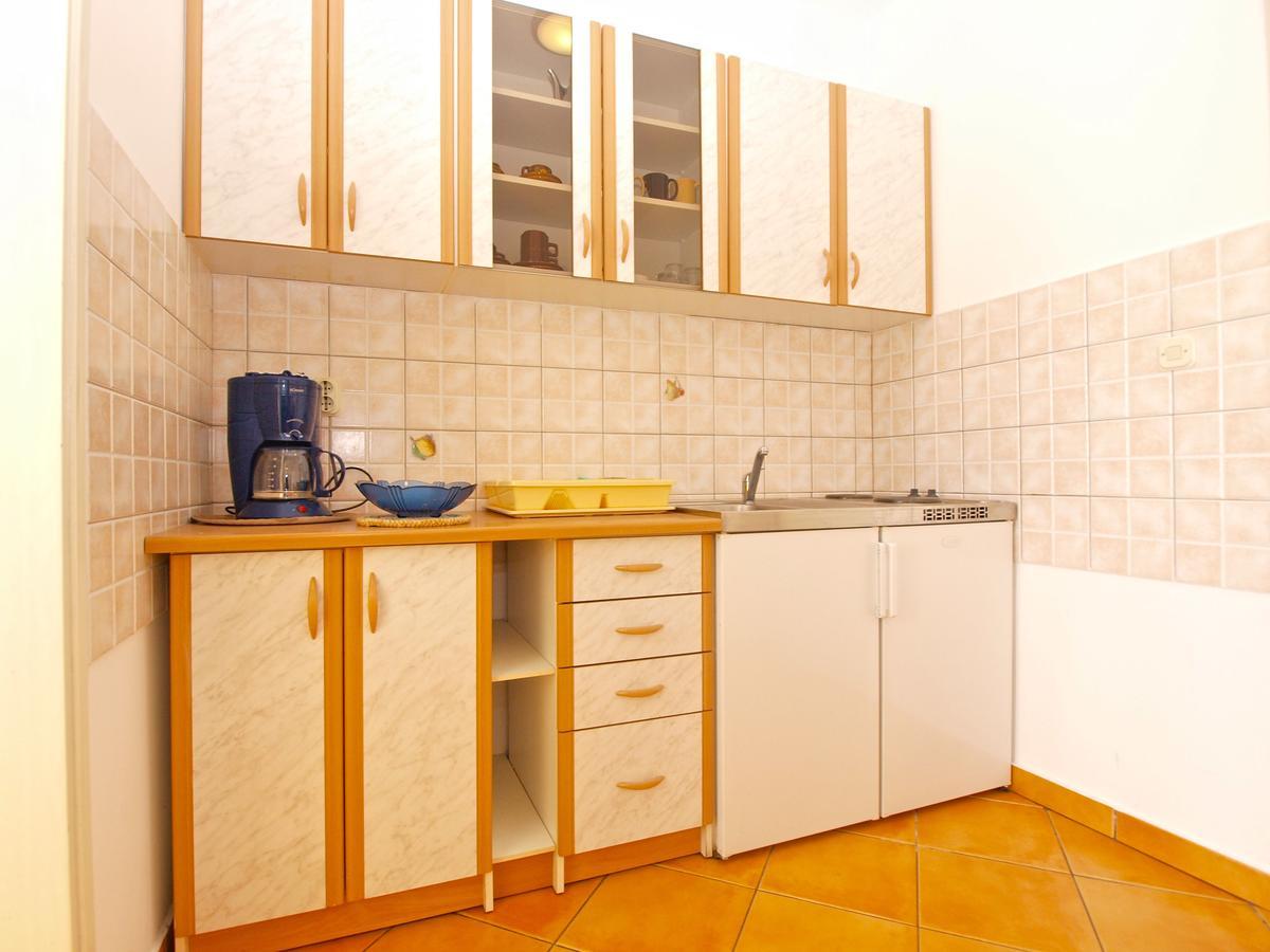 Apartments Mirela 1554 Pula Luaran gambar