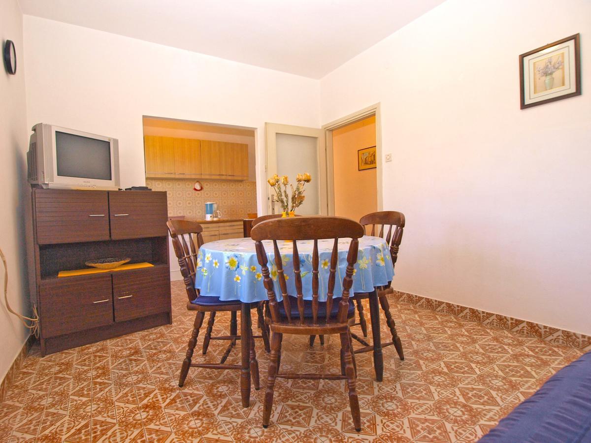 Apartments Mirela 1554 Pula Luaran gambar
