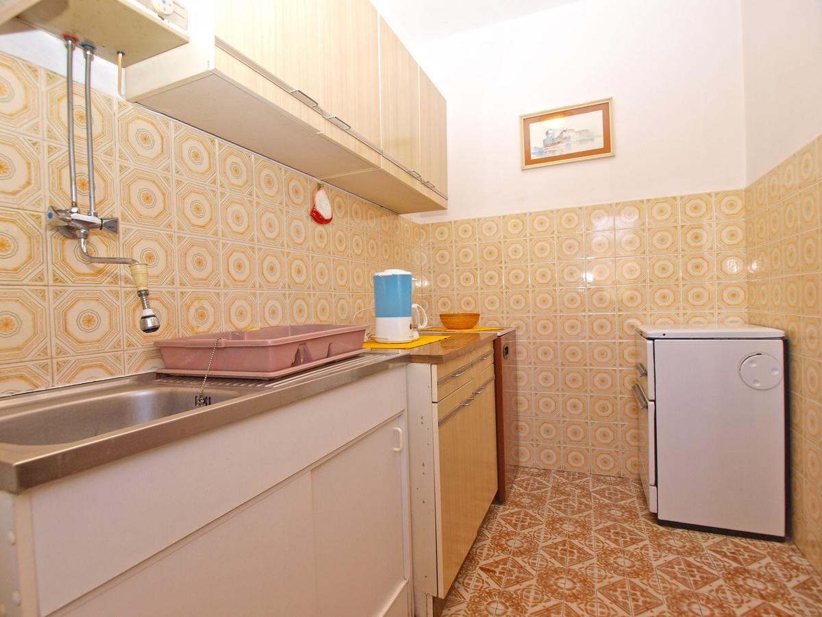 Apartments Mirela 1554 Pula Luaran gambar